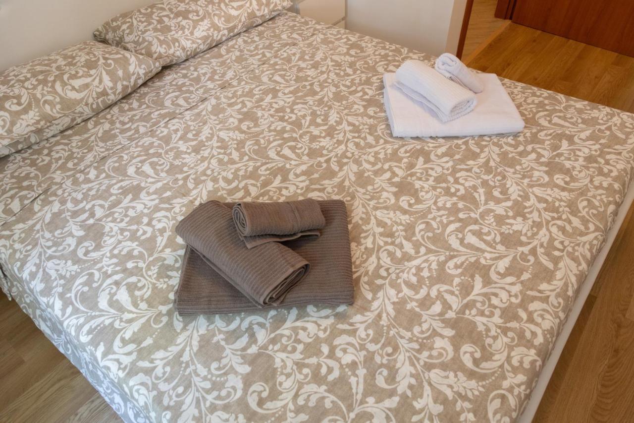 Appartement La Via Di Nandi à Trieste Extérieur photo